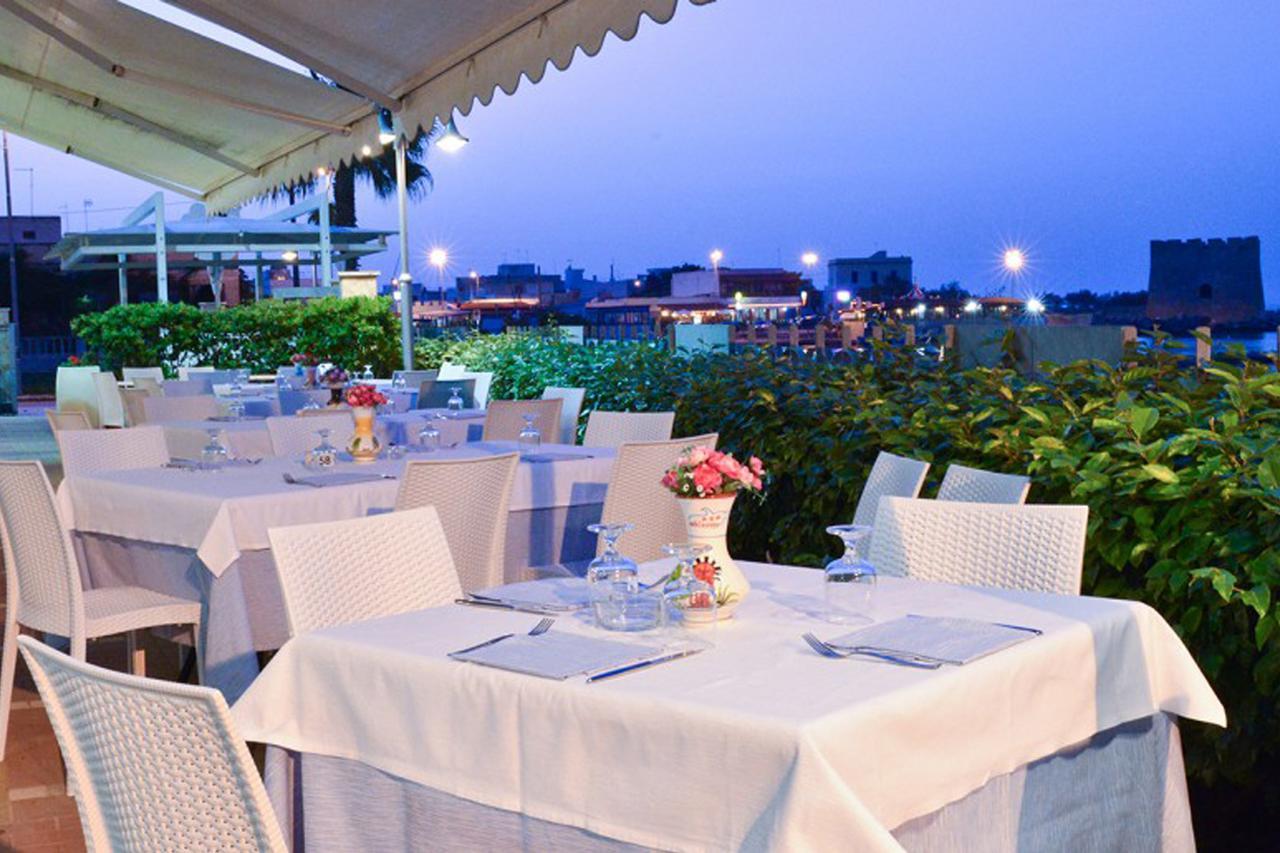 Hotel Mirage Torre Santa Sabina Bagian luar foto